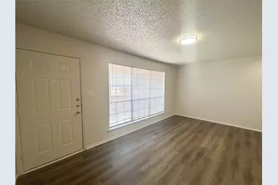 800 N Clay Street #B21, Ennis, TX 75119 - Photo 3