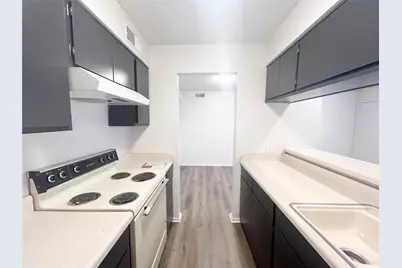 800 N Clay Street #B21, Ennis, TX 75119 - Photo 7