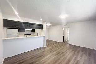 800 N Clay St, Ennis, TX 75119 - Photo 5