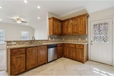233 Firefly Drive, Springtown, TX 76082 - Photo 5