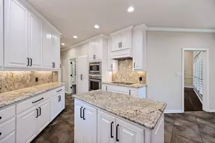 725 Greenway Dr, Coppell, TX 75019 - Photo 7