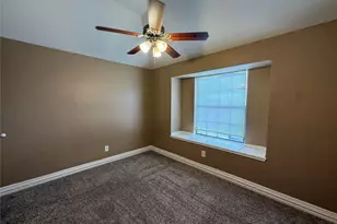 1910 Lombard St, Garland, TX 75043 - Photo 15