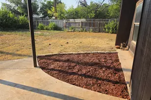 2066 Vine St, Abilene, TX 79602 - Photo 17