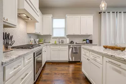 204 Wimberly Street, Fort Worth, TX 76107 - Photo 9