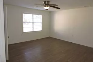 1612 N Anglin St, Cleburne, TX 76031 - Photo 15
