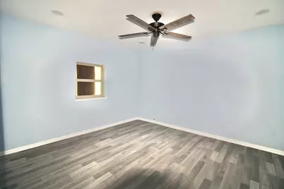 1206 S Edgefield Avenue, Dallas, TX 75208 - Photo 11