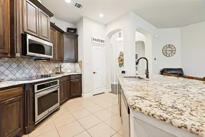 418 Valley Brook Court, Waxahachie, TX 75165 - Photo 5