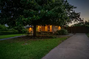 1839 Shelmire Dr, Dallas, TX 75224 - Photo 35