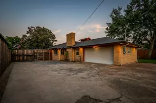 1839 Shelmire Dr, Dallas, TX 75224 - Photo 37
