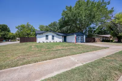 301 Bellaire Drive, Denton, TX 76209 - Photo 3