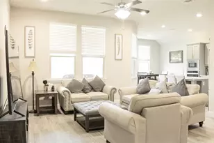 3608 Rolling Meadows Dr, Grand Prairie, TX 76065 - Photo 3