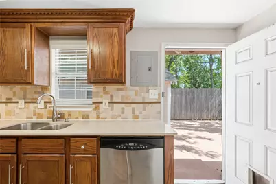 1143 Newport Avenue, Dallas, TX 75224 - Photo 27