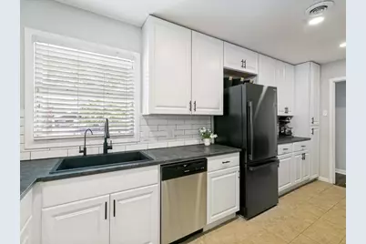 3505 Cromart Avenue, Fort Worth, TX 76133 - Photo 9