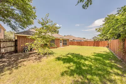 2755 Honey Suckle Drive, Grand Prairie, TX 75052 - Photo 29