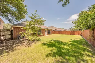 2755 Honey Suckle Dr, Grand Prairie, TX 75052 - Photo 29