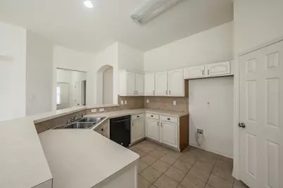 2755 Honey Suckle Drive, Grand Prairie, TX 75052 - Photo 9