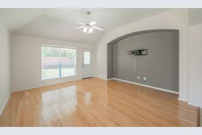 2755 Honey Suckle Drive, Grand Prairie, TX 75052 - Photo 13
