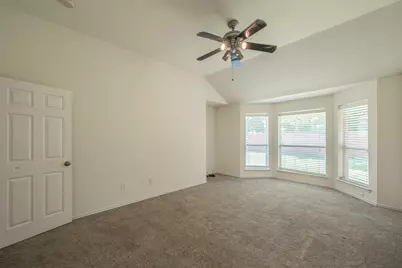 2755 Honey Suckle Drive, Grand Prairie, TX 75052 - Photo 17