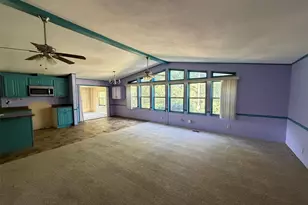 310 Taurus Rd, Granbury, TX 76049 - Photo 5