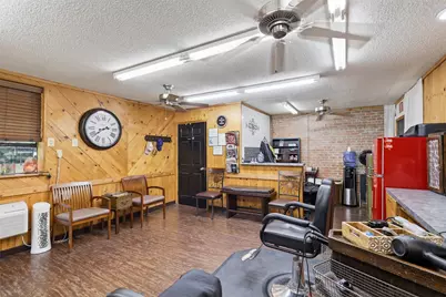 1001 S Main Street, Cleburne, TX 76033 - Photo 3