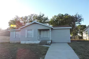 1513 Skyline Dr, River Oaks, TX 76114 - Photo 3