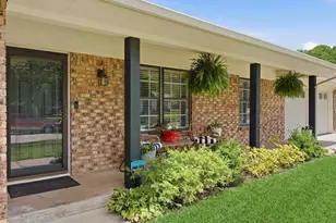 4025 Aragon Dr, Fort Worth, TX 76133 - Photo 5