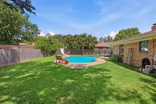 4025 Aragon Dr, Fort Worth, TX 76133 - Photo 17