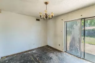 1605 Whiteoak Dr, Garland, TX 75040 - Photo 11
