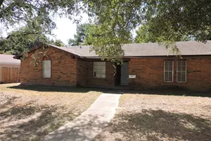 629 Sandra Ln, Burleson, TX 76028 - Photo 3