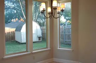 6808 Greenleaf Dr, North Richland Hills, TX 76182 - Photo 7