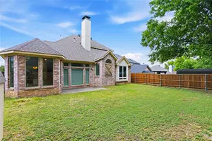 6808 Greenleaf Dr, North Richland Hills, TX 76182 - Photo 31