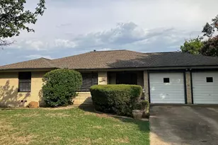 6780 E Mockingbird Ln, Dallas, TX 75214 - Photo 1