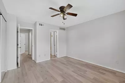 734 W Collins Street, Denton, TX 76201 - Photo 13
