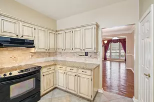 4519 Edge Creek Ln, Arlington, TX 76017 - Photo 11