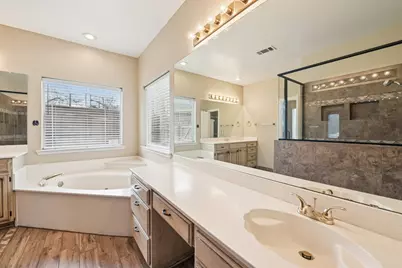 4519 Edge Creek Lane, Arlington, TX 76017 - Photo 17