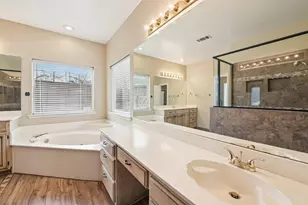 4519 Edge Creek Ln, Arlington, TX 76017 - Photo 17