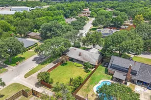 903 Green Rock Dr, Duncanville, TX 75137 - Photo 31