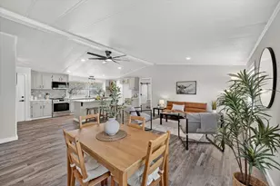 704 Spring Miller Ct, Arlington, TX 76002 - Photo 5
