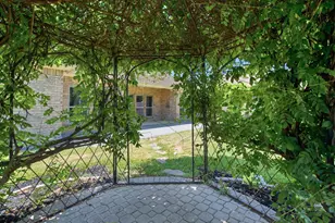 8305 Crystal Ln, North Richland Hills, TX 76182 - Photo 31