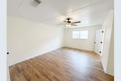 2011 N Houston Street, Fort Worth, TX 76164 - Photo 13