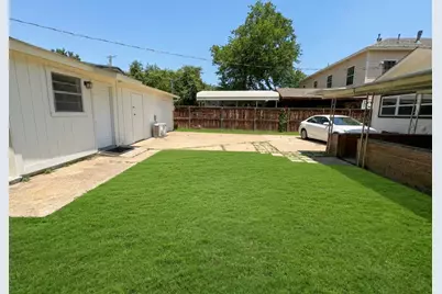 2011 N Houston Street, Fort Worth, TX 76164 - Photo 29