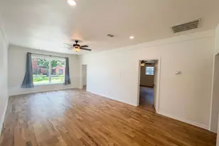2011 N Houston St, Fort Worth, TX 76164 - Photo 7