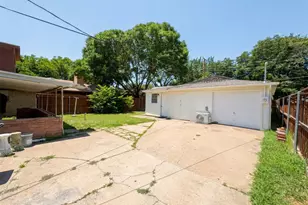 2011 N Houston St, Fort Worth, TX 76164 - Photo 25