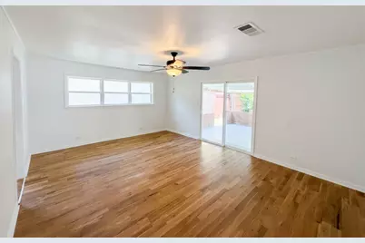 2011 N Houston Street, Fort Worth, TX 76164 - Photo 21