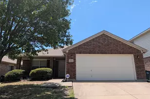 9949 Sparrow Hawk Ln, Fort Worth, TX 76108 - Photo 1