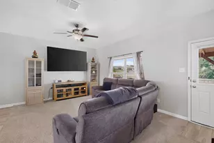 218 Banjo Trl, Newark, TX 76071 - Photo 5