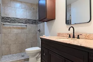 1060 Gardner Rd, Austin, TX 78721 - Photo 19