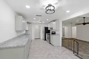 2400 York Minster Ct, Arlington, TX 76006 - Photo 7