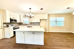 1110 Edgewood, Ennis, TX 75119 - Photo 3