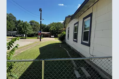 2009 Cloverdale Street, Arlington, TX 76010 - Photo 3